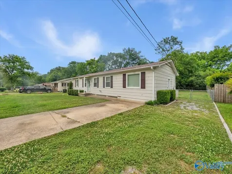 518 Dean Street Scottsboro AL 35768