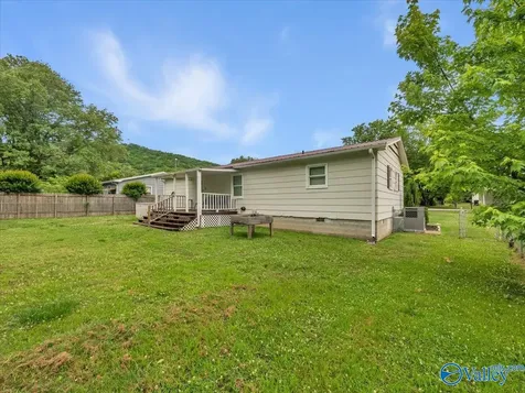 518 Dean Street Scottsboro AL 35768
