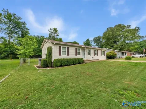 518 Dean Street Scottsboro AL 35768
