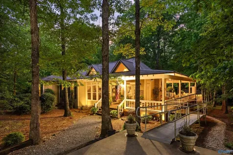 611 Cove Road Mentone AL 35984