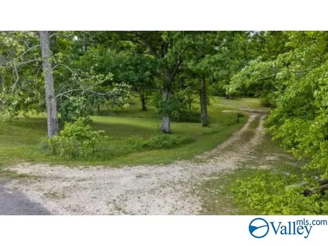 4 County Road 647 Mentone AL 35984