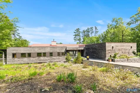 3156 Lakeshore Drive Scottsboro AL 35769