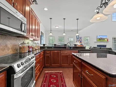 7574 Crestridge Drive Owens Cross Roads AL 35763