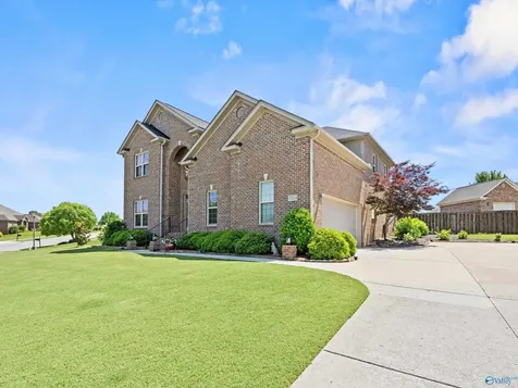 7574 Crestridge Drive Owens Cross Roads AL 35763
