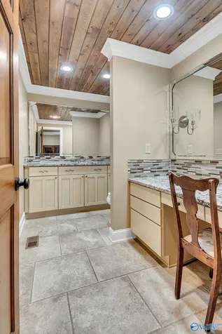 132 Andrew Jackson Way Scottsboro AL 35769