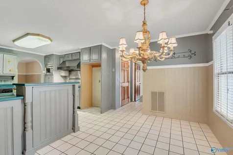 132 Andrew Jackson Way Scottsboro AL 35769