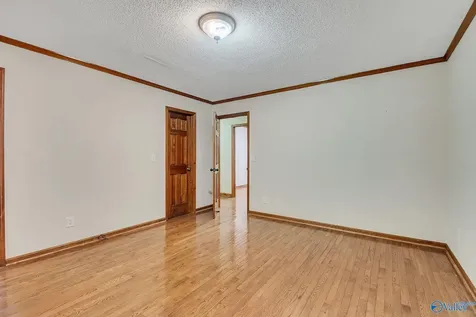 132 Andrew Jackson Way Scottsboro AL 35769