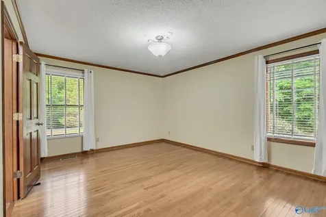 132 Andrew Jackson Way Scottsboro AL 35769