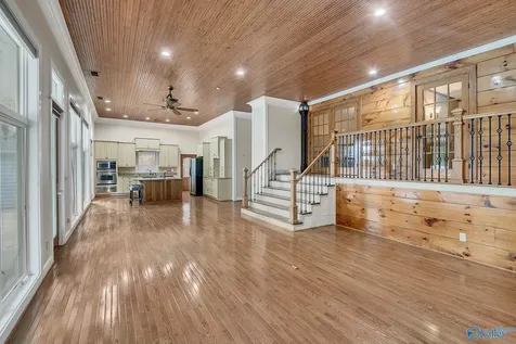 132 Andrew Jackson Way Scottsboro AL 35769