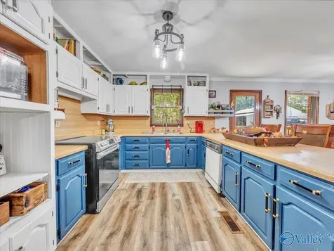 4600 Alabama Highway 67 Holly Pond AL 35083