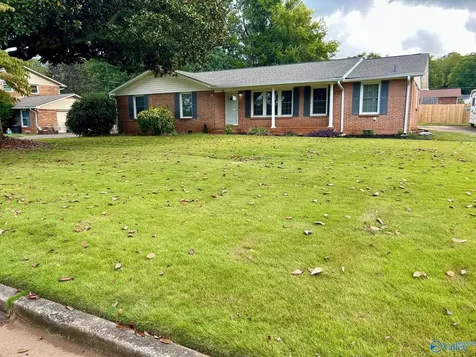 5623 Alta Dena Street SW Huntsville AL 35802