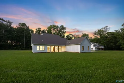 2737 B Jeff Road Harvest AL 35749