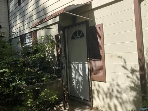 2636 3rd Street NW Center Point AL 35215