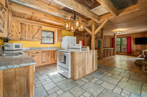 136 Higdon Road Falkville AL 35622