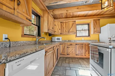 136 Higdon Road Falkville AL 35622
