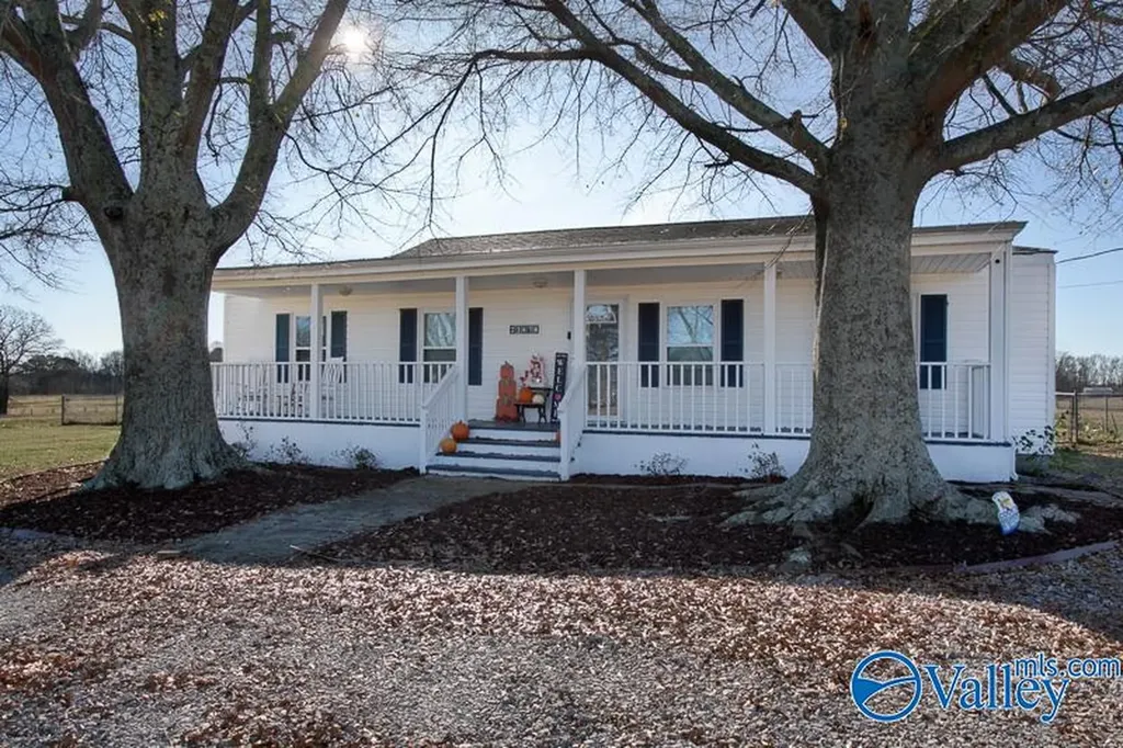 23676 Saint John Road Athens AL 35613