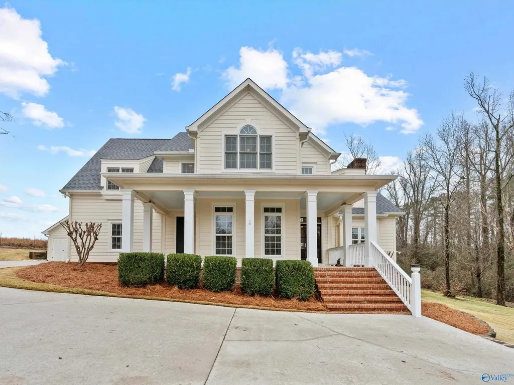 30 Cardinal Drive Guntersville AL 35976