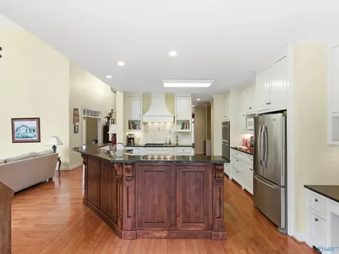 30 Cardinal Drive Guntersville AL 35976
