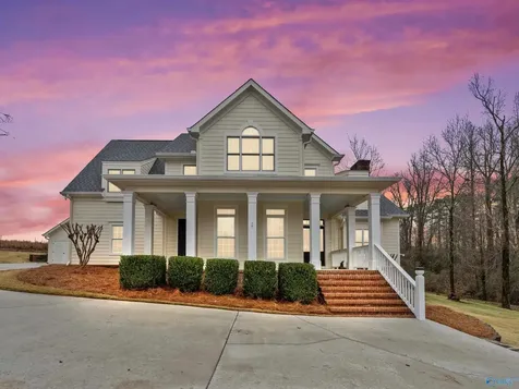 30 Cardinal Drive Guntersville AL 35976