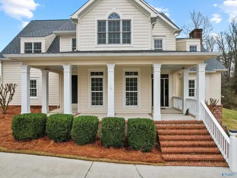 30 Cardinal Drive Guntersville AL 35976