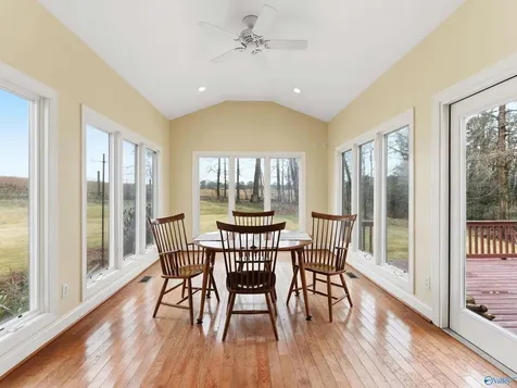 30 Cardinal Drive Guntersville AL 35976