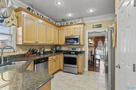 7106 Mossy Bank Trail Owens Cross Roads AL 35763