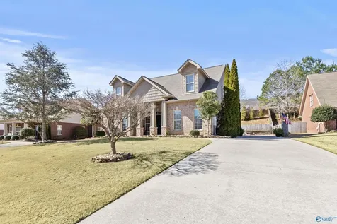 7106 Mossy Bank Trail Owens Cross Roads AL 35763