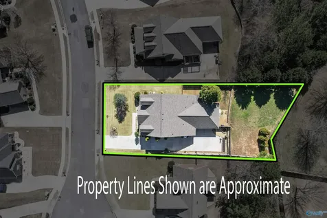 7106 Mossy Bank Trail Owens Cross Roads AL 35763