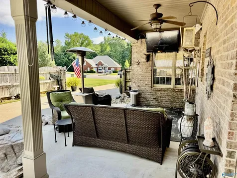 7106 Mossy Bank Trail Owens Cross Roads AL 35763