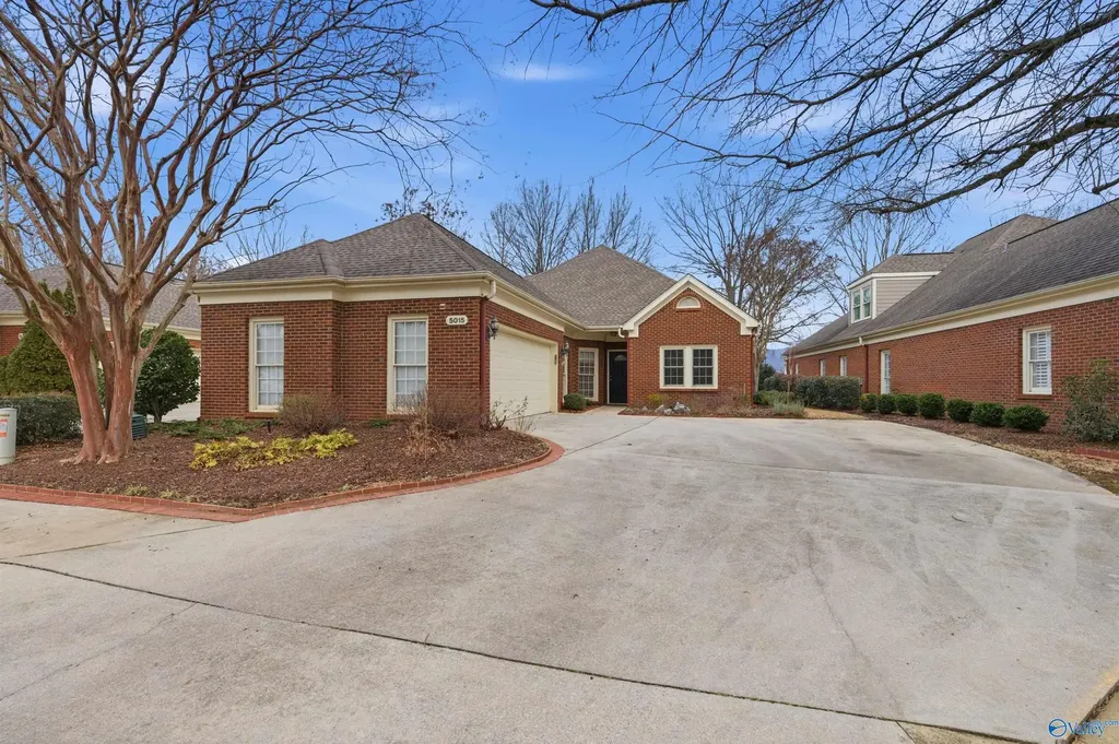 5015 Somerby Drive SE Huntsville AL 35802