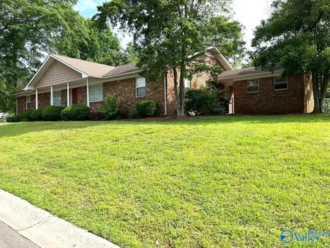 3500 Colonial Drive Guntersville AL 35976