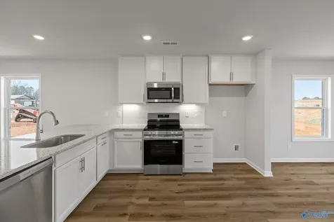 27988 Devvenshire Drive Harvest AL 35749