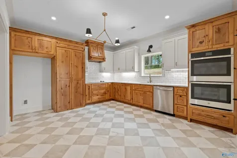 18836 Holt Road Athens AL 35613