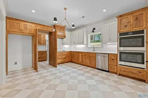18836 Holt Road Athens AL 35613