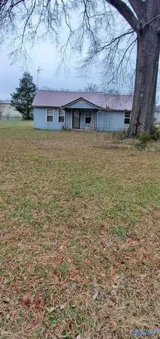 161 E E Pine Street Falkville AL 35622