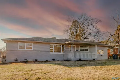 2207 La Salle Road NW Huntsville AL 35810