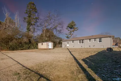 2207 La Salle Road NW Huntsville AL 35810