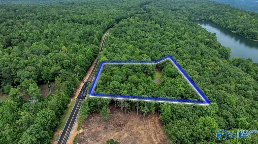1770 County Road 103 Mentone AL 35984
