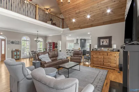 1821 Simpson Point Road Grant AL 35747