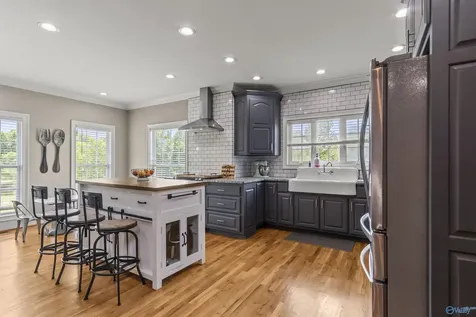 1821 Simpson Point Road Grant AL 35747