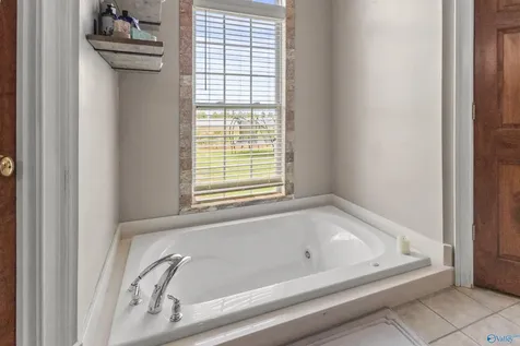 1821 Simpson Point Road Grant AL 35747