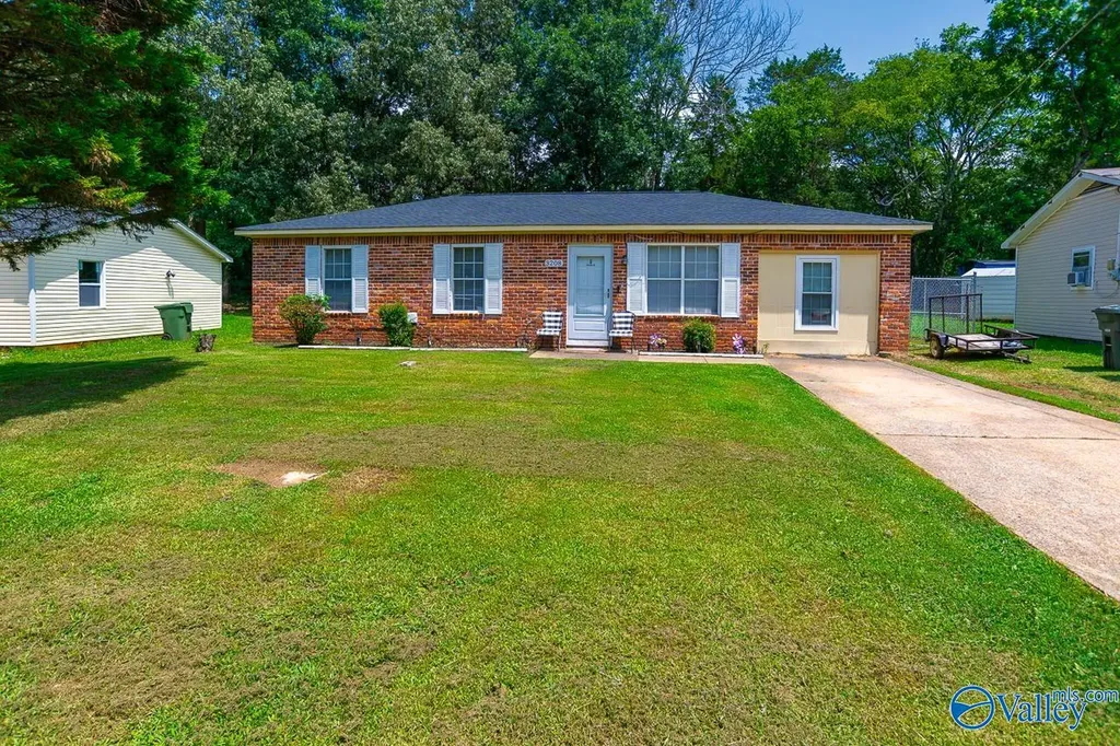 3208 Delia Lane NW Huntsville AL 35810