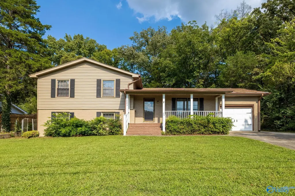 12003 Greenleaf Drive SE Huntsville AL 35803