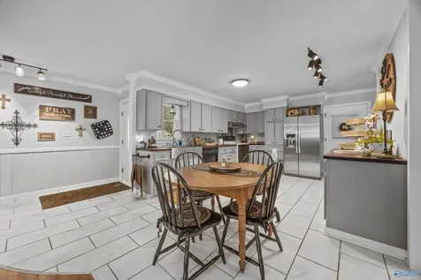 18 Sandra Lane Athens AL 35611
