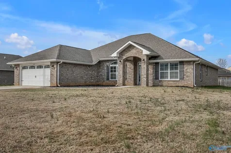 664 Piney Woods Road Owens Cross Roads AL 35763