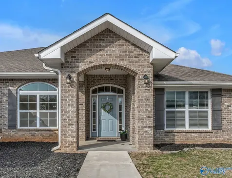 664 Piney Woods Road Owens Cross Roads AL 35763