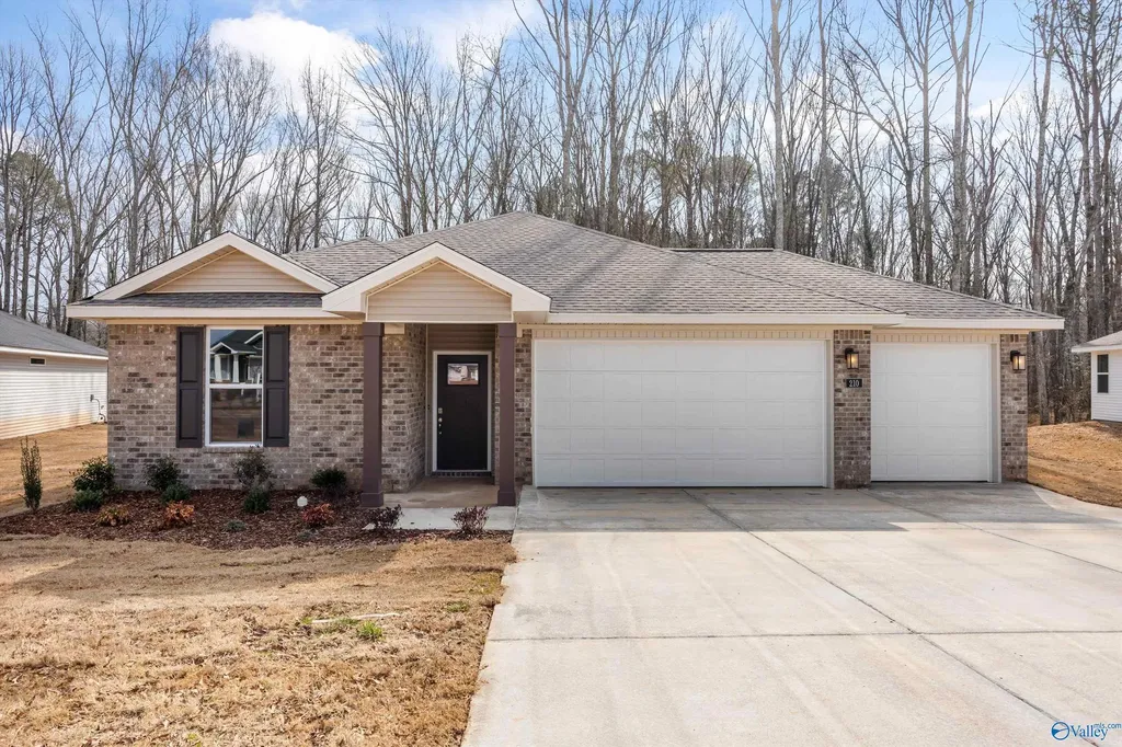 210 Hibiscus Drive Hazel Green AL 35750
