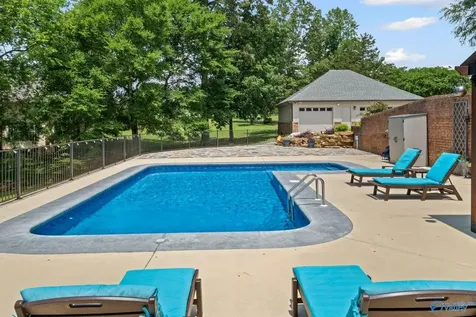 139 Summit Point Guntersville AL 35976