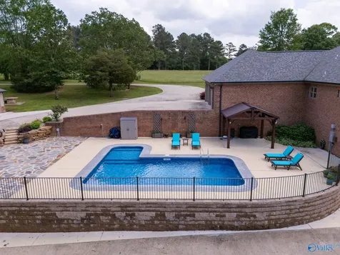 139 Summit Point Guntersville AL 35976