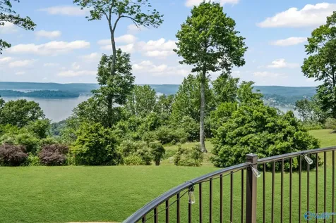 139 Summit Point Guntersville AL 35976
